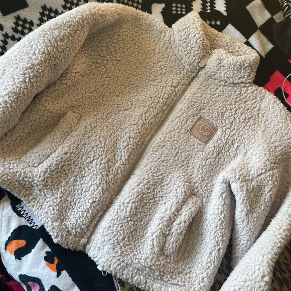 Ivory Ella Fuzzy zip up - Picture 7 of 10